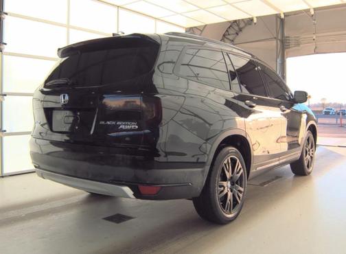 2022 Honda Pilot Black Edition