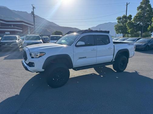 Super White 2021 Toyota Tacoma SR5