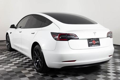 Pearl White Multi 2023 Tesla Model 3 Base