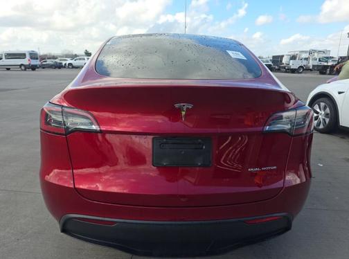 2024 Tesla Model Y Long Range