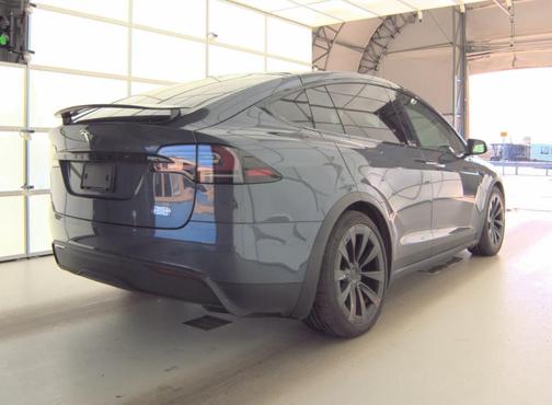 2022 Tesla Model X Plaid