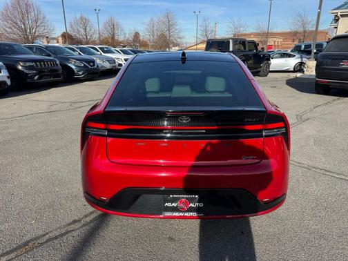 2025 Toyota Prius XLE