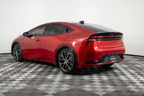 2025 Toyota Prius XLE