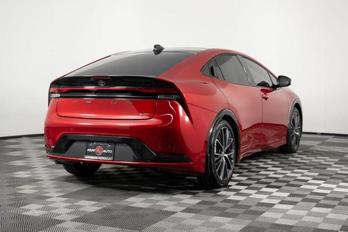 2025 Toyota Prius XLE