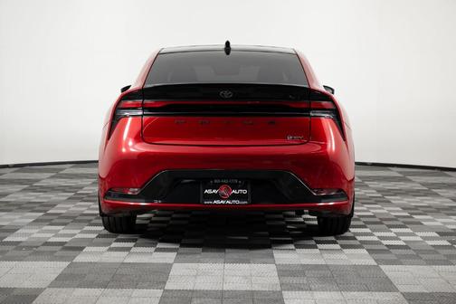 2025 Toyota Prius XLE