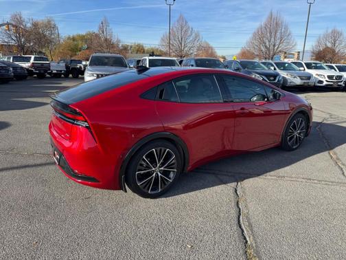 2025 Toyota Prius XLE