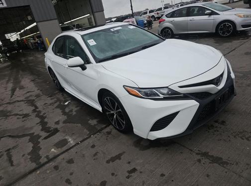 2019 Toyota Camry SE