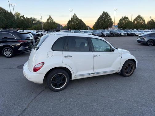 White 2010 Chrysler PT Cruiser Classic