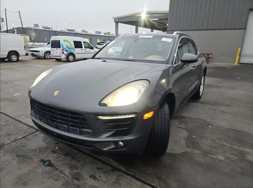 2016 Porsche Macan S