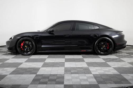 2022 Porsche Taycan GTS