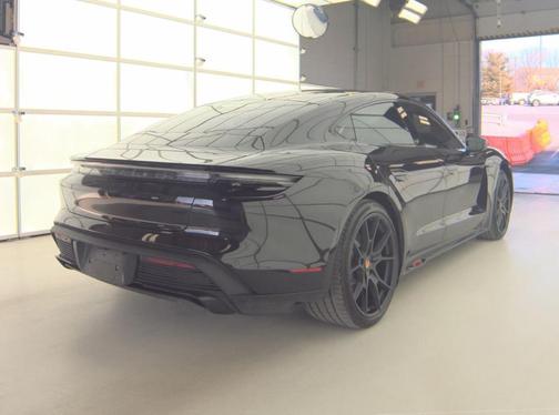 2022 Porsche Taycan GTS