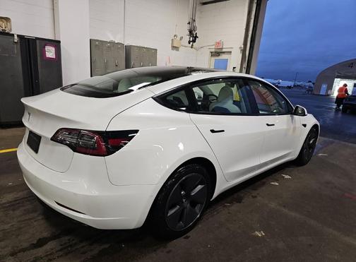 2022 Tesla Model 3 Base