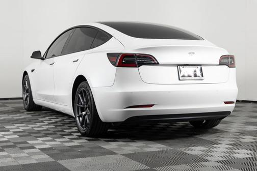 2022 Tesla Model 3 Base