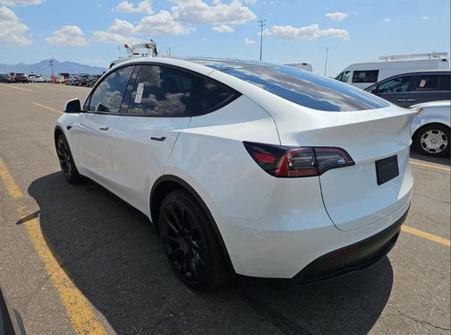 2022 Tesla Model Y Long Range