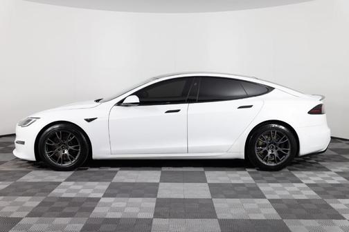2022 Tesla Model S Plaid