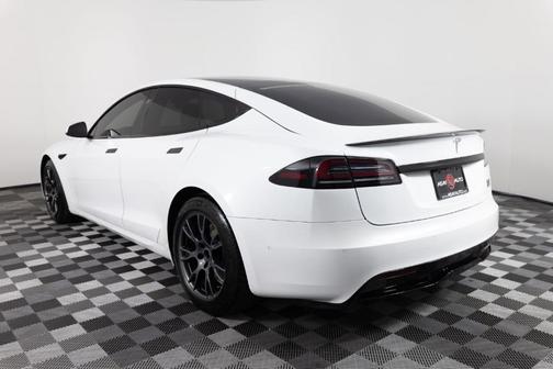 2022 Tesla Model S Plaid