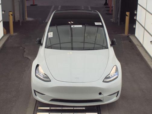 Pearl White Multi 2023 Tesla Model Y Long Range