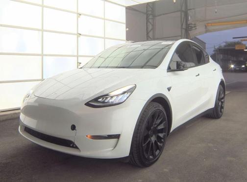 Pearl White Multi 2023 Tesla Model Y Long Range