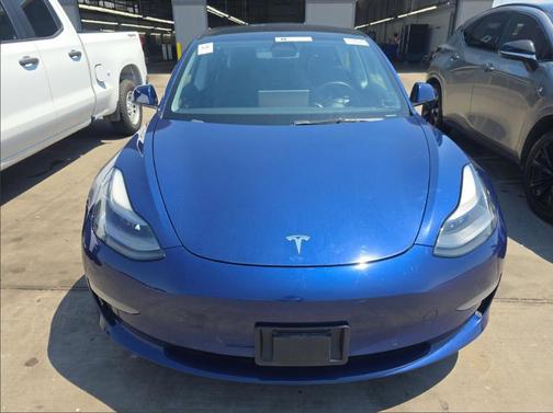 Deep Blue Metallic 2022 Tesla Model 3 Long Range