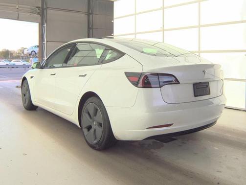 Pearl White Multi 2023 Tesla Model 3 Base