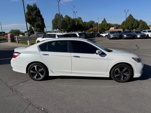 2017 Honda Accord Sport SE