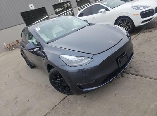 2024 Tesla Model Y Long Range