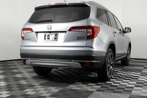 2022 Honda Pilot Touring 7-Passenger