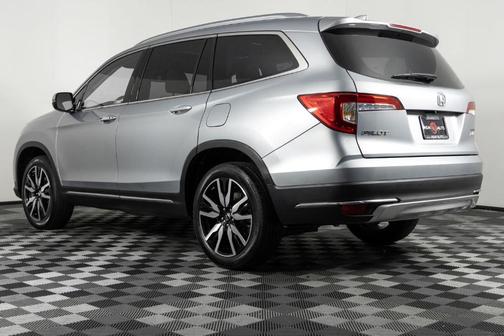 2022 Honda Pilot Touring 7-Passenger
