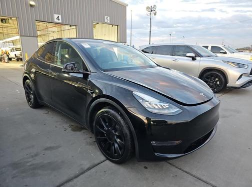 2022 Tesla Model Y Long Range