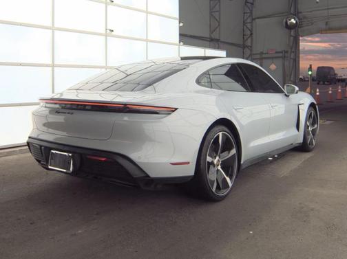 2022 Porsche Taycan 4S