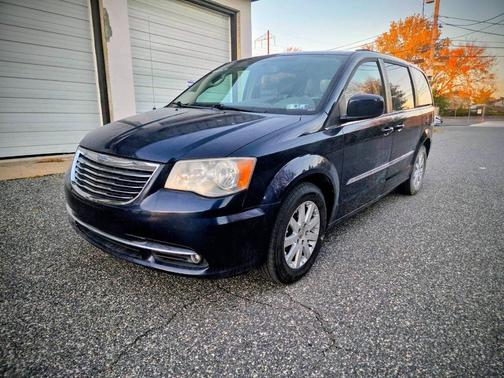 2012 Chrysler Town & Country Touring