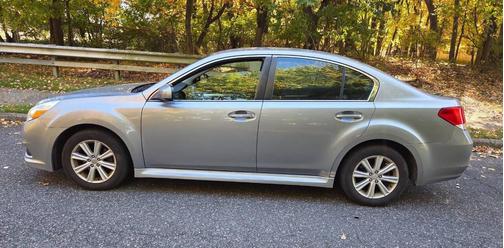 2010 Subaru Legacy Premium
