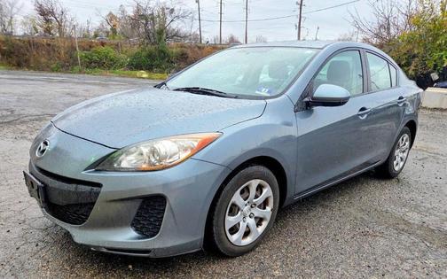 2013 Mazda Mazda3 i SV