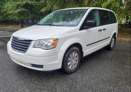 2008 Chrysler Town & Country LX