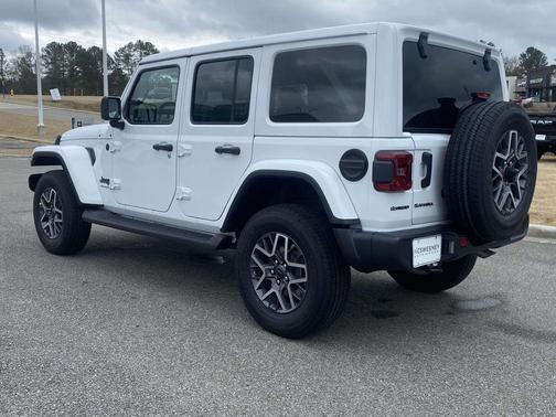 2025 Jeep Wrangler Sahara