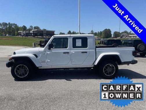 2023 Jeep Gladiator Overland