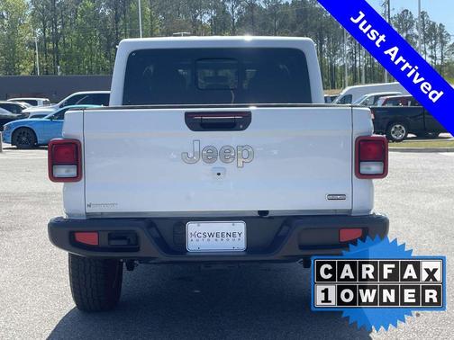 2023 Jeep Gladiator Overland
