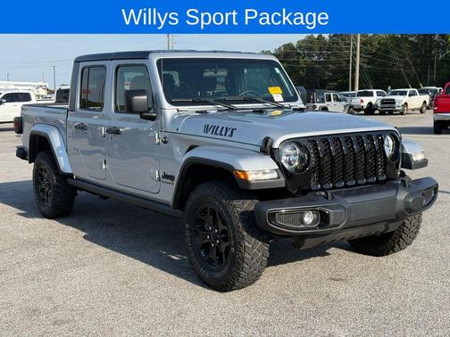 Silver Zynith Clearcoat 2022 Jeep Gladiator Sport