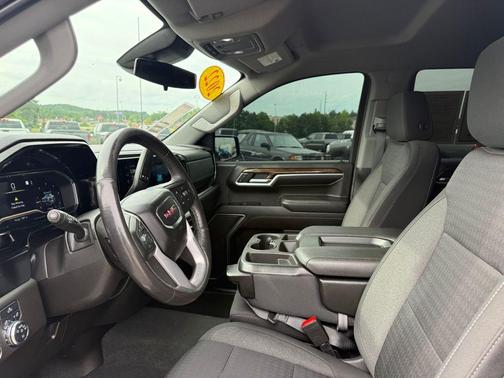Onyx Black 2022 GMC Sierra 1500 Elevation