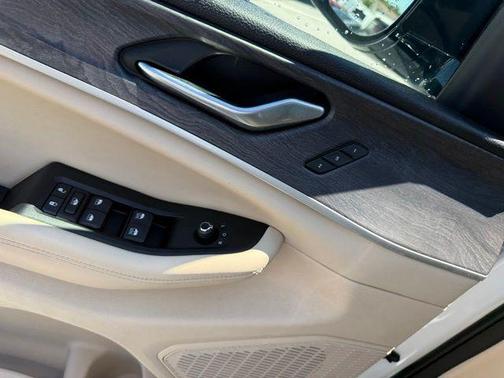Bright White Clearcoat 2023 Jeep Grand Cherokee Limited