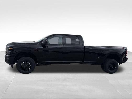 Diamond Black 2026 RAM 3500 Big Horn