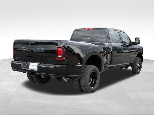 Diamond Black 2026 RAM 3500 Big Horn