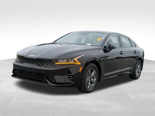 Ebony Black 2024 Kia K5 LXS