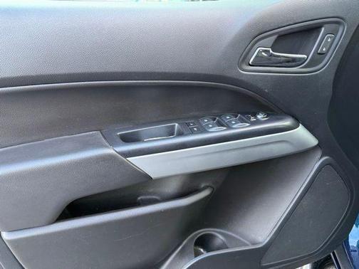 Pacific Blue Metallic 2020 Chevrolet Colorado LT