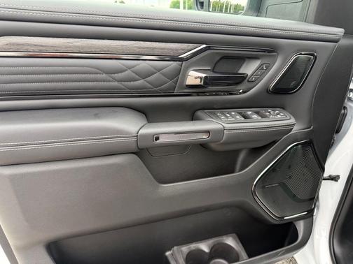 Bright White Clearcoat 2026 RAM 1500 Limited