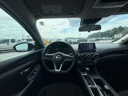 Black 2024 Nissan Sentra SV