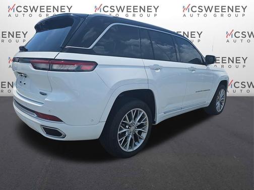 2022 Jeep Grand Cherokee Summit