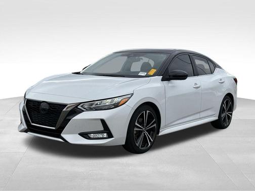 White 2022 Nissan Sentra SR