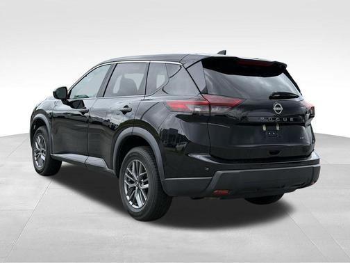 Super Black 2024 Nissan Rogue S