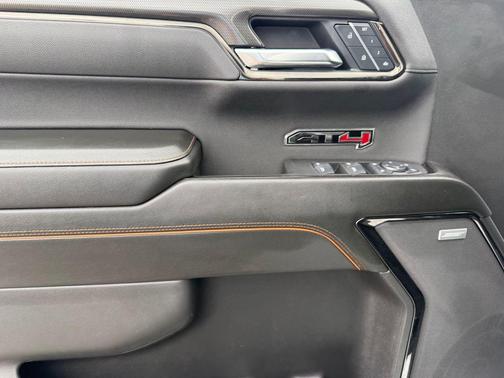 Summit White 2025 GMC Sierra 1500 AT4
